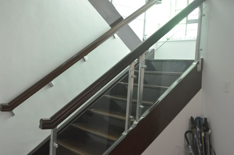 Glass Stair Railing Side Post Mounted